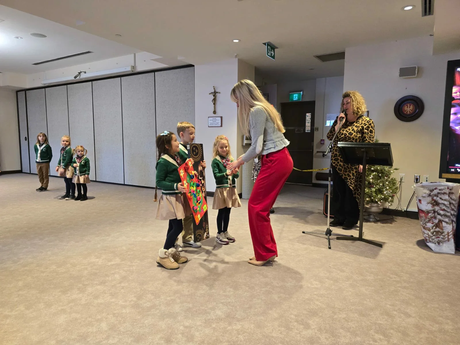alderwood-academy-flooring-leg-shoe-floor-interior-design